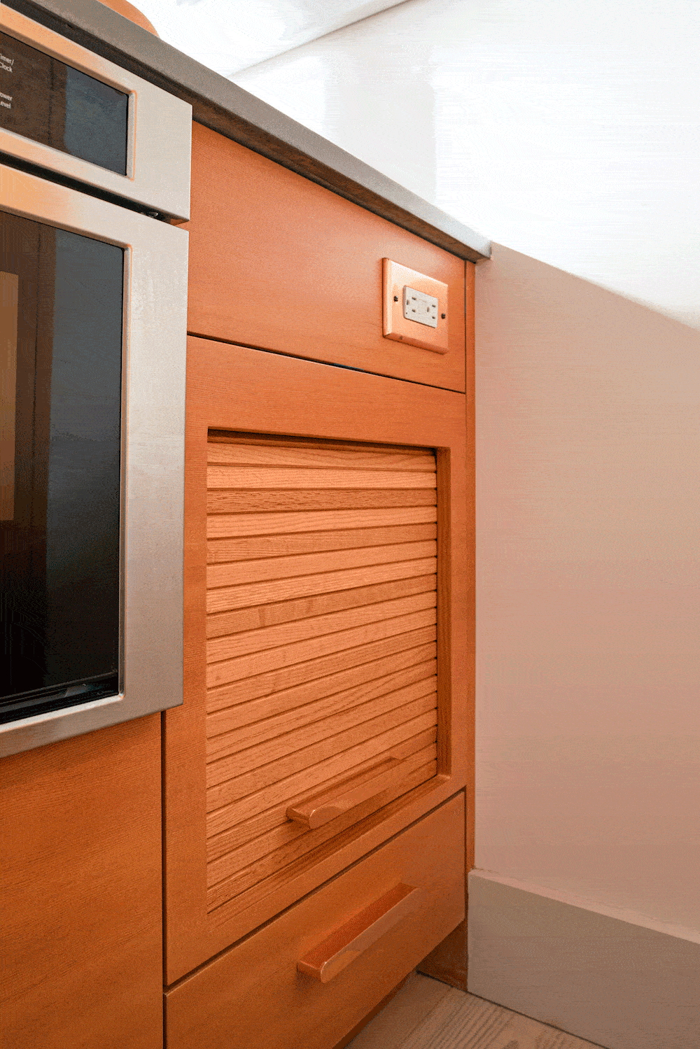 Appliance garage