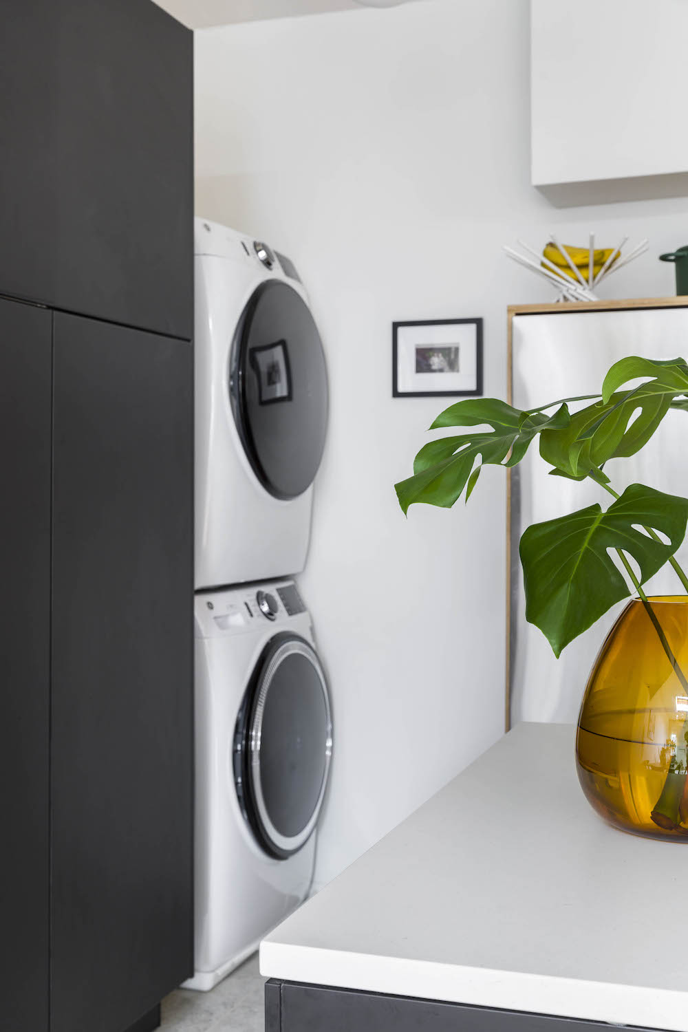 Washer dryer unit off the kitchen
