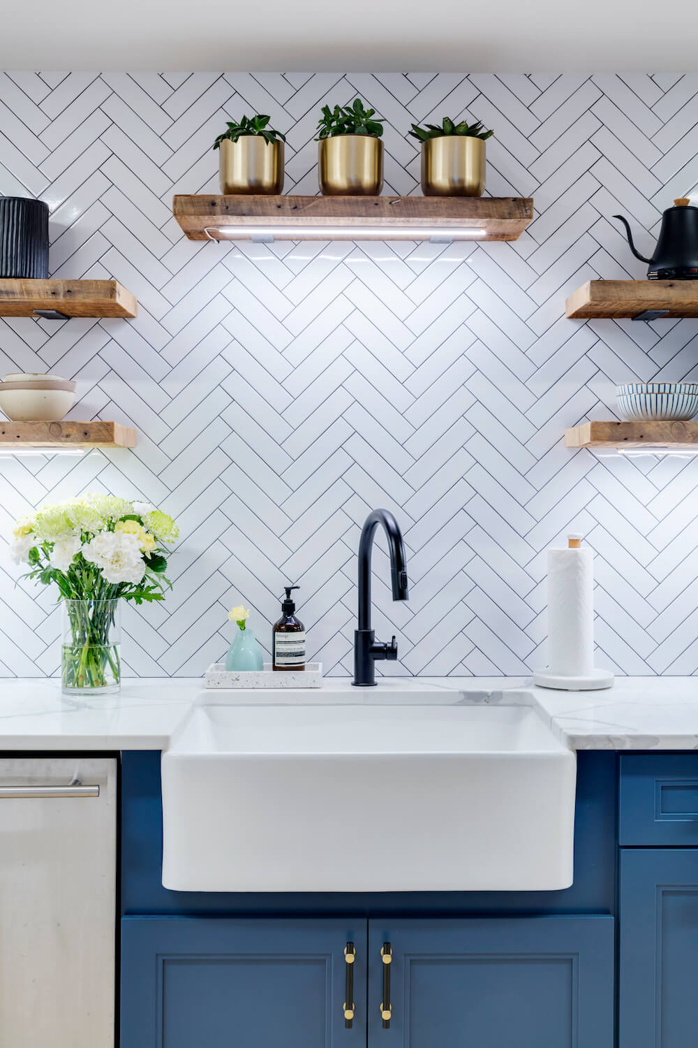 Kitchen sink with matte black faucet