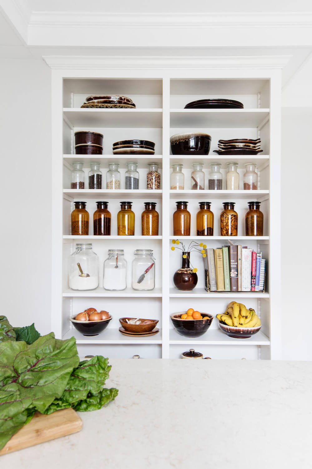 Brown drip dishware
