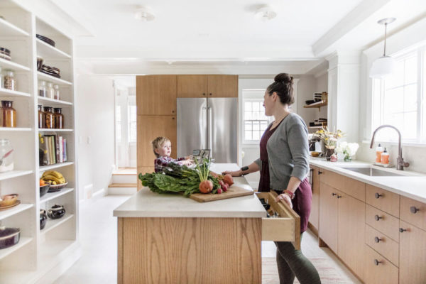 A 1919 Colonial House Finds Renewal in Soft Tones