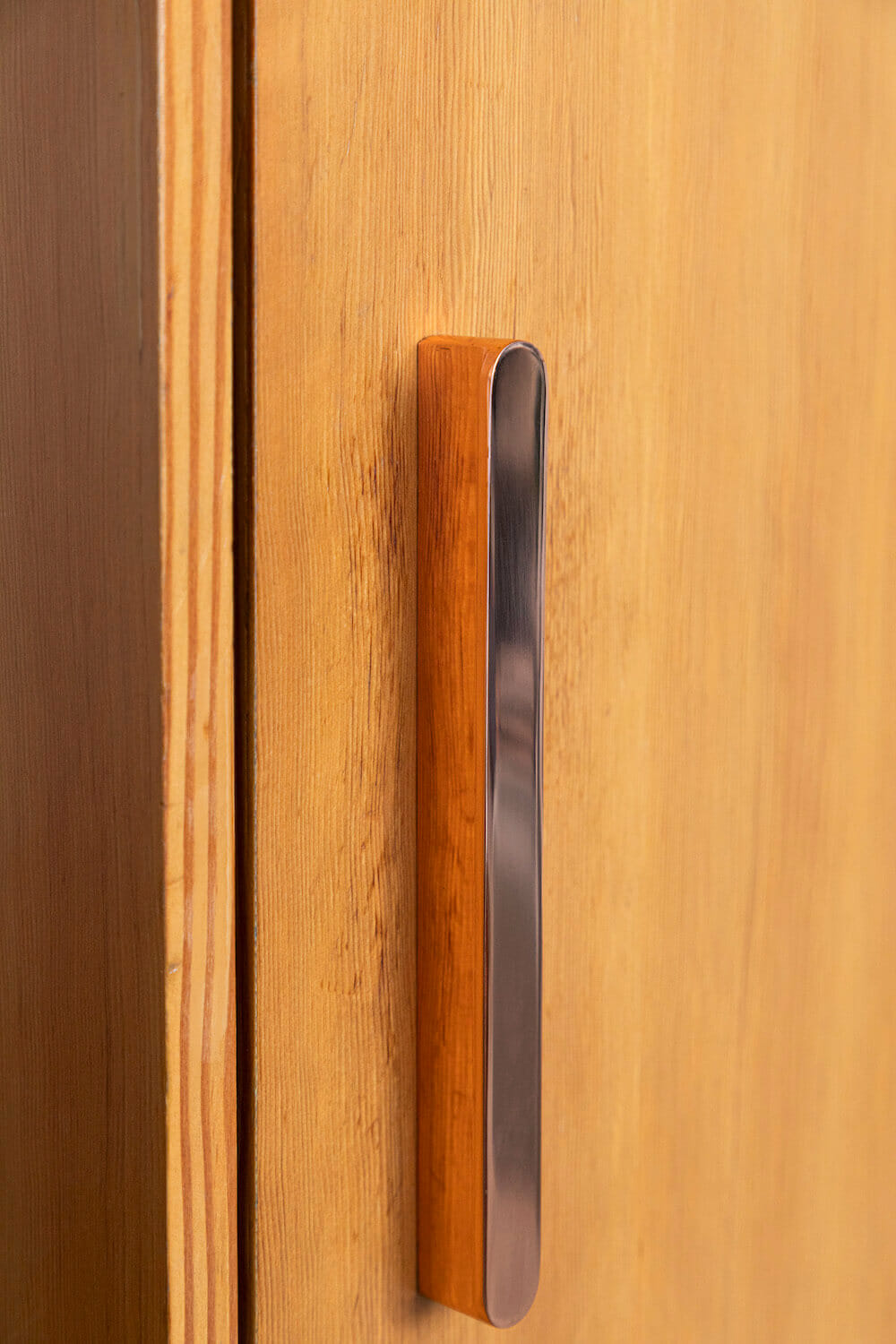 cabinet hardware