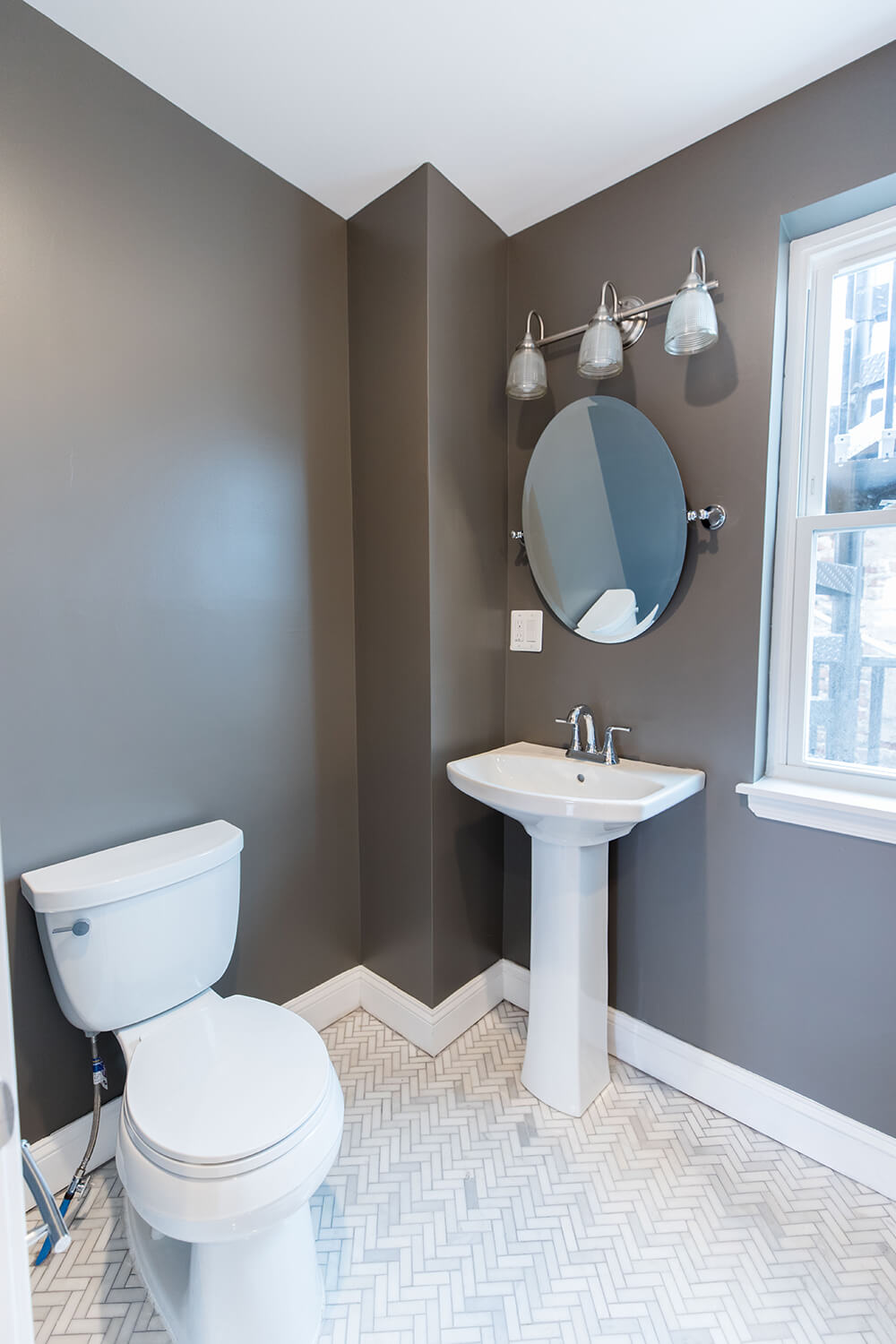 rowhouse master bathroom