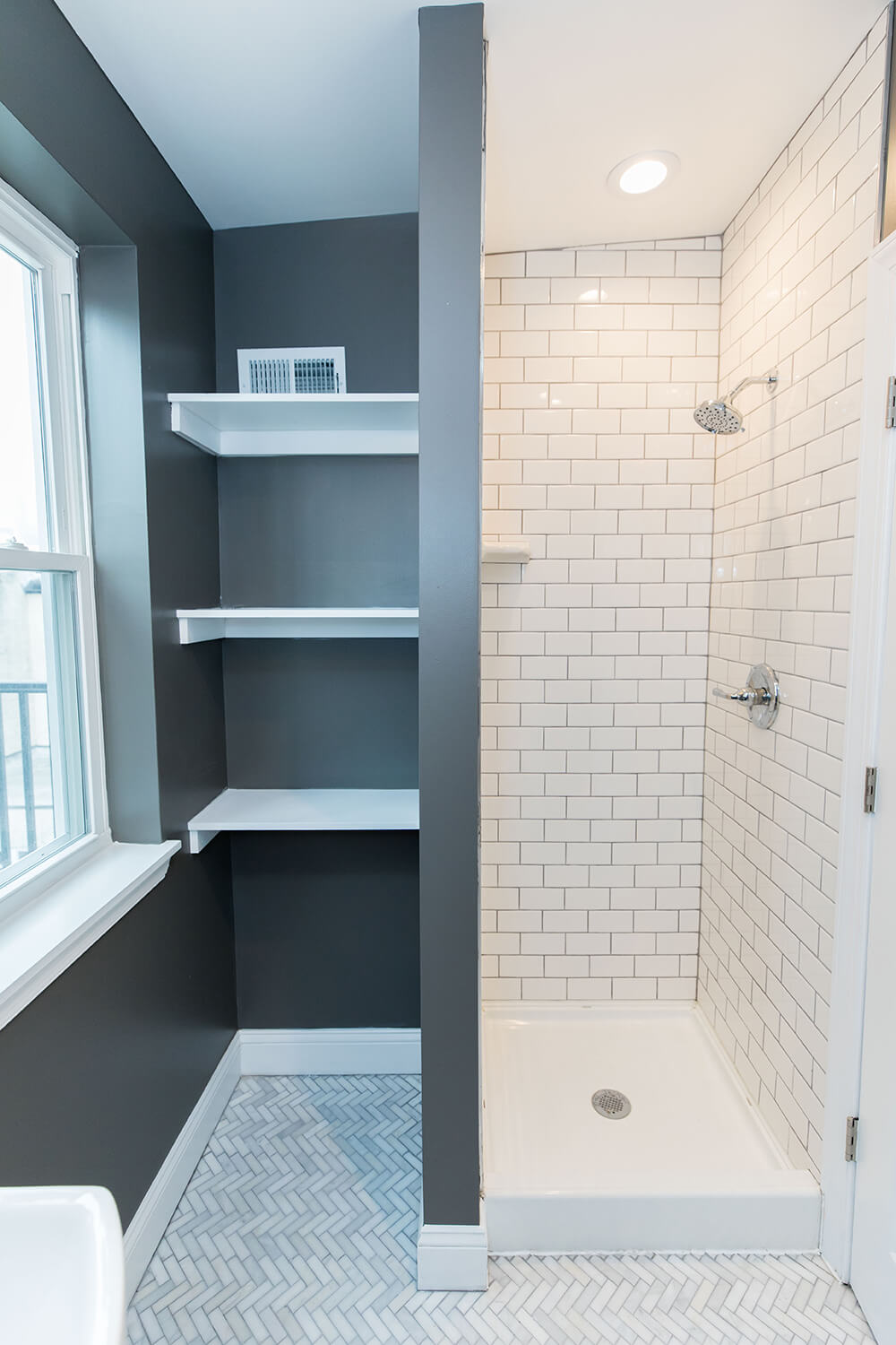 rowhouse master bathroom