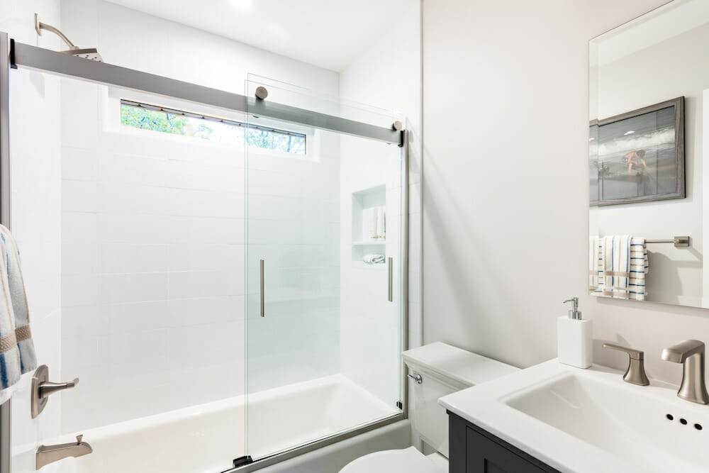 Ranch bathroom