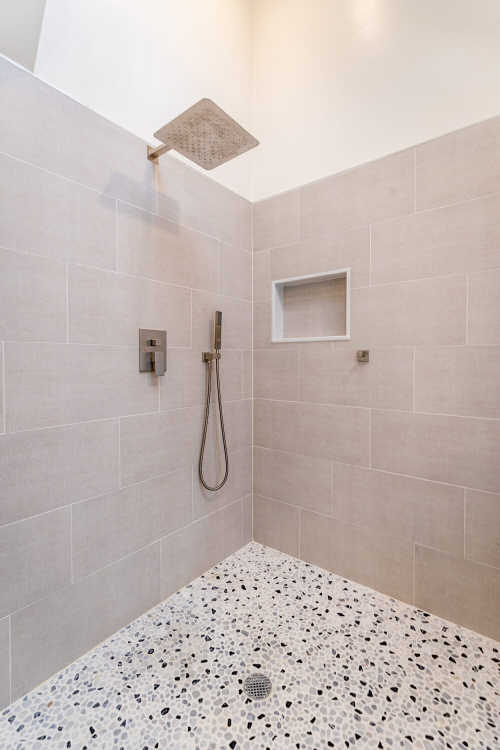Light-tiled-shower