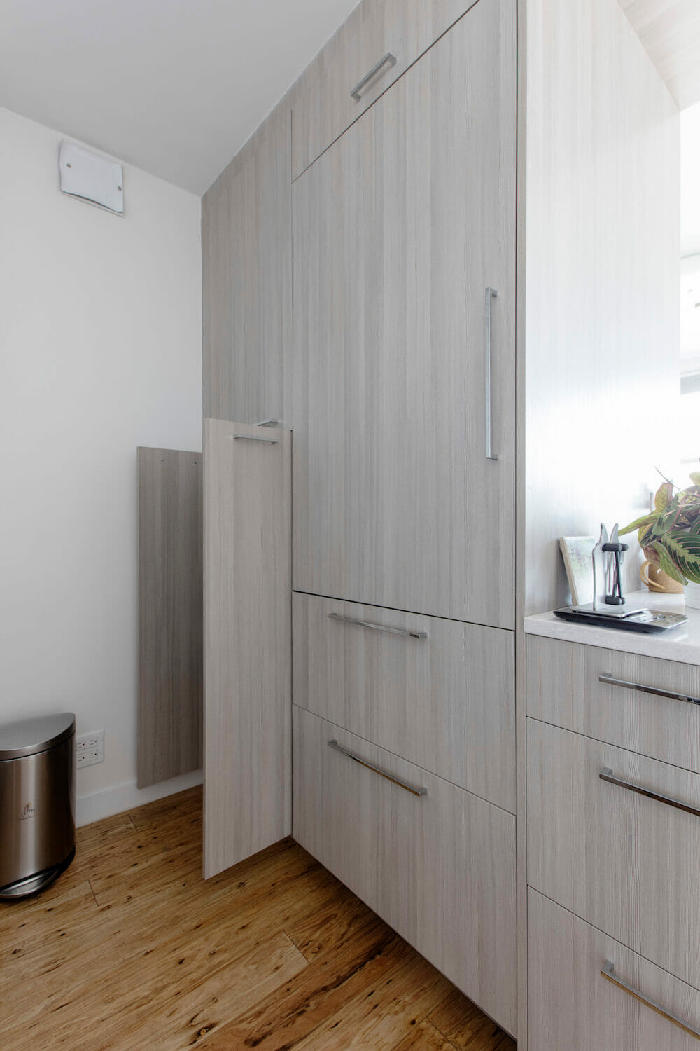 grey full wall kitchen cabinets