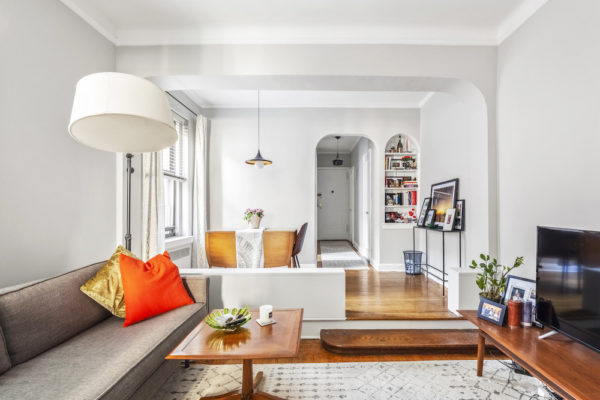 Should I Stay or Go During a Renovation? The Pros and Cons
